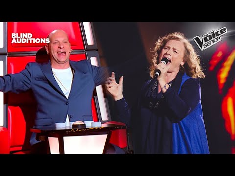 Stefania canta “L'amore si odia” di Noemi e sceglie Clementino | The Voice Senior Blind Auditions