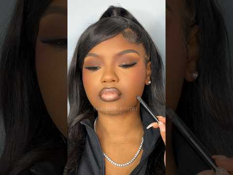 obsessed with this lip combo 😍😍😍 wbu? #makeup #makeuptutorial #blackgirlmakeup #mua #softglam