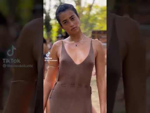 no bra challenge done in public guys #trending #shorts #short #tiktokchallenge