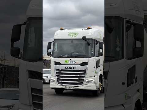 Hallé Renault and Abbey DAF XF #trucj at Trafford Park #shortvideo #shorts #youtubeshorts