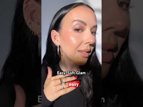 Need soft glam inspo? I got you!🙋🏻‍♀️😉products are tagged #makeuptutorial #makeuplooks #softglam