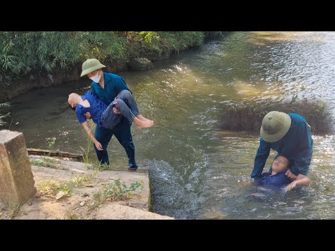 Orphaned boy fell into the river, kind militia saved him and brought him home