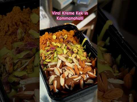 Viral Kreme Kek in Namma Bengaluru #kremekek #cake #youtubeshorts #foodie #bangalore #streetfood