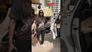 Bipasha Basu's FUN BANTER with paps as spotted in the city 🤣 #bipasa #shorts