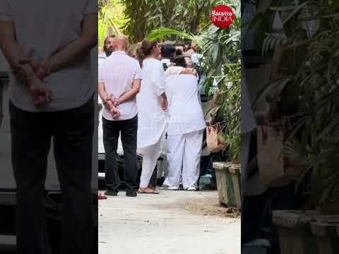 Jaya Bachchan and Kajol Devgn spotted with her son Yug at Ayan Mukherjee’s residence 💔