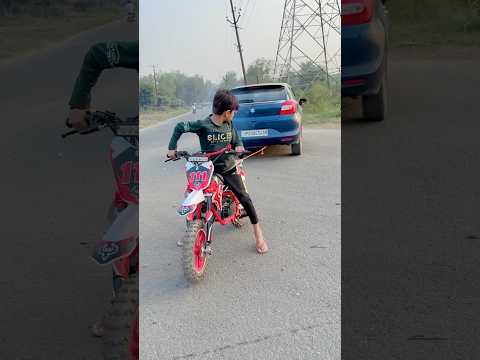 Munnu or Puru ne ki Bike se Tug of War #comedy #dragrace #youtubeshorts #shorts #shortsfeed