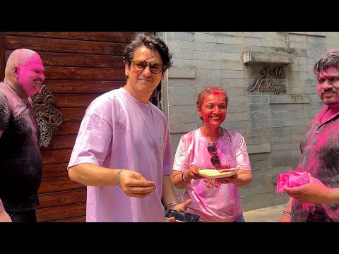 Vijay Verma Celebrate Holi With Media Spotted Raveena Tandon House | MS shorts