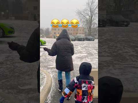 ഞാൻ സ്വപ്‍നം കണ്ട കാനഡ ഇതാണ് 😂🇨🇦#canada #canadawinter #trending #viralvideo #trend #firstsnow