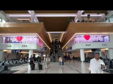 Laguardia Airport Delta Terminal: 3D Anamorphic Content