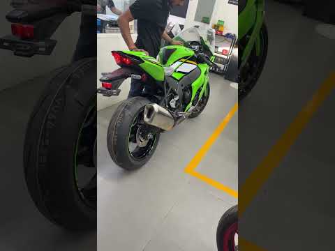 2025 ZX10R sound 💥#zx10r #zx10rvsninja1000 #kawasakininja #kawasaki #kawasakizx10r #sound #shorts