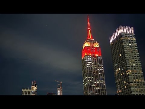 NYC LIVE Exploring Midtown Manhattan Freezing Temps