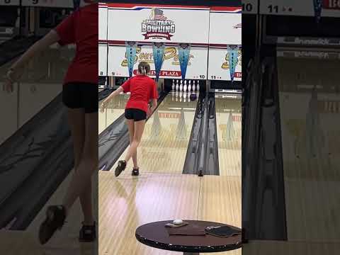 Las Vegas bowling #bowling #vegas #youtuber #ytshorts #ytshort #yt #fyp