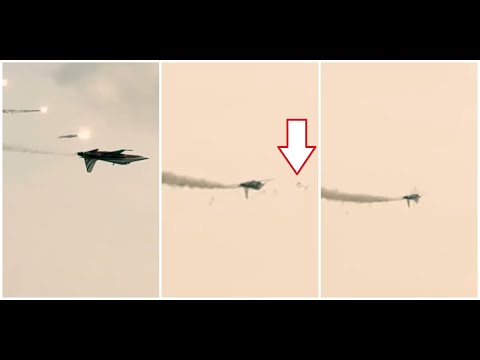 BIRD STRIKE !! - PATROUILLE SUISSE AIR SHOW RADOM 2023 - 4K