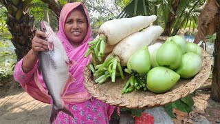 Village Style Cooking Green Tomato Radish & Pangasius Fish Curry  PANGAS Mach Diye Mula Tomato Ranna