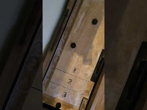 Shuffleboard shuffle #shuffleboard #fyp #mesmerizing #satisfying #satifyingvideo #loop #loops #loopy