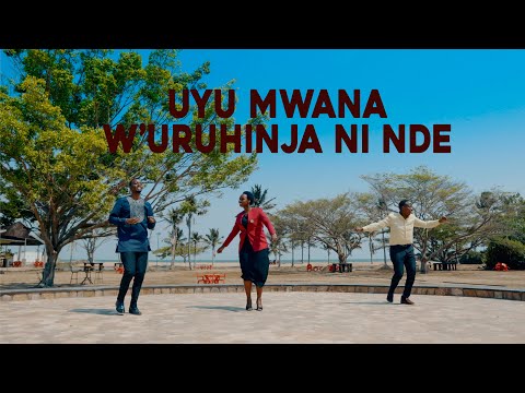 UYU MWANA W'URUHINJA NINDE? - PAPI CLEVER & DORCAS Ft MERCI PIANIST : MORNING WORSHIP 151