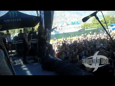 Drowning Pool - "Feel Like I Do" LIVE at OzzFest