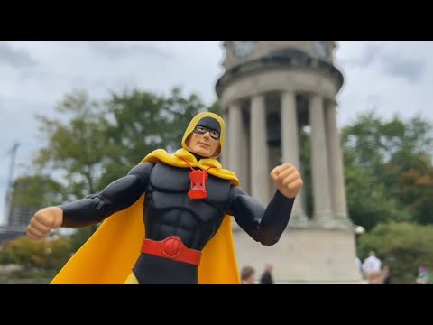 Dc Comics Hourman action figure Dc Direct quick look this is a different mood than McFarlane Toys