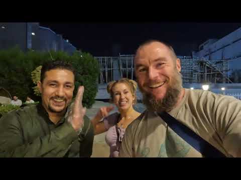 We Tried Egyptian PIZZA & HAWAWSHI ! The Way Cafe | New Cairo, Egypt (Episode 17)