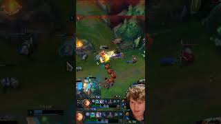 Turning Around The Turret Dive #shorts #leagueoflegends #lightrocket