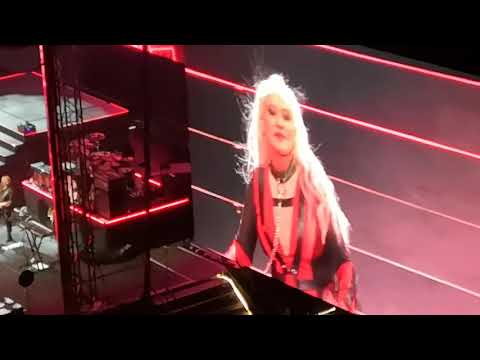 Christina Aguilera - Fighter (live in Moscow 23.07.2019)