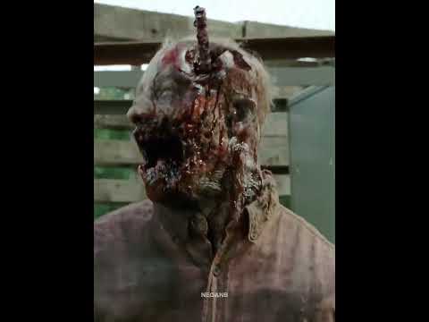 Daryl made a shield out of a walker [The Walking Dead] #shorts