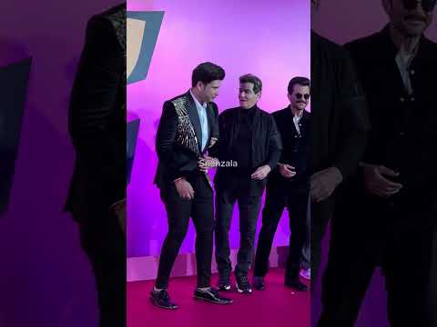 Karan Kundra Grand Entry with Anil Kapoor and Jeetendra at Thankyou for coming