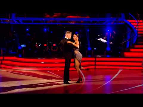 Nicky Byrne & Karen Hauer - Argentine Tango (Dance Off) - Skyfall