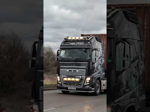 Volvo FH16 #truck with #airbrush #art at Trafford Park #shortvideo #shorts #youtubeshorts