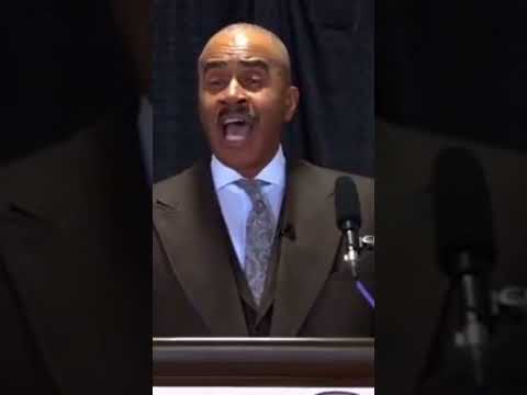 Apostle Gino Jennings - Barack tried to share Homosexuality with Africa