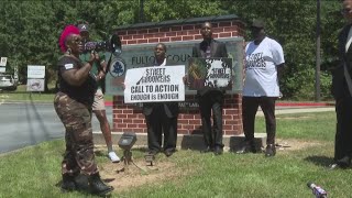 Community members rally, express concerns with Fulton County Jail conditions