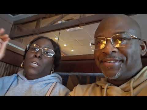 ANNIVERSARY LUNCH & VLOG (SOMEWHERE USA) #WONDERTWINZACTIVATED