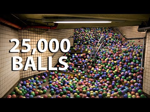 25,000 balls in the metro stairs, Blender animation, EEVEE, rigid body simulation