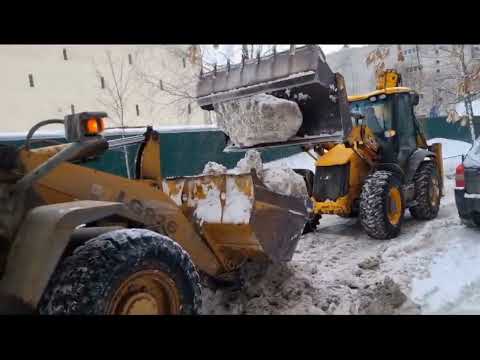 Удивительная работа погрузчиков из ЖКХ Москвы (р-он Тропарёво-Никулино)