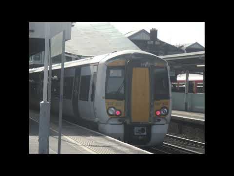 Class 387302 Exc2c Trenitalia UK, GWR & Great Northern, Southern London Victoria to Clapham Junction