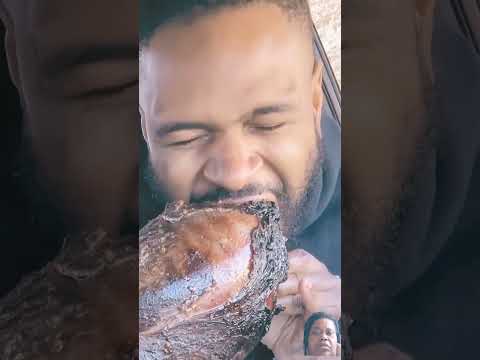 Ostrich Leg #bbq #food #foodie #subscribe #youtubeshorts #meat #ostrich #smokedmeat #viralvideo