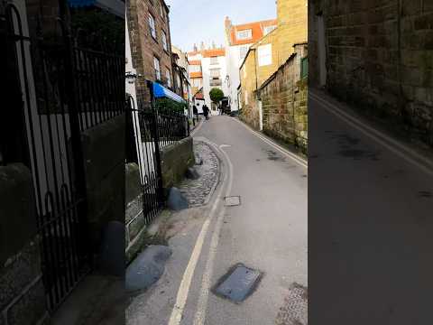 Robin Hoods Bay North Yorkshire #shortsvideo #robinshoodbay #hill @Robin Hoods Bay