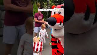 Disneyland funny moments🤣 #funnymoments #funnyvid #fouryou #disneyland