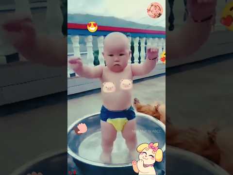 Dum dum dikka dikka 😜😝 || funny dance baby || #cute #babydance #short