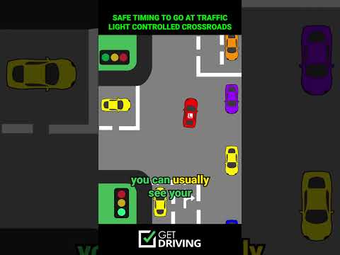 When is it safe to go at a traffic light? | #driving #drivingtips #drivinglessons #shorts