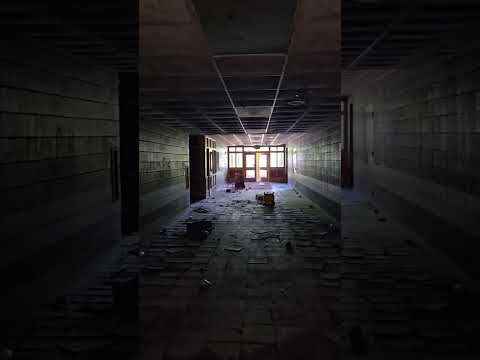 Abandoned middle school in the middle of nowhere.   #abandoned #abandonedbuilding #fyp #urbex #viral