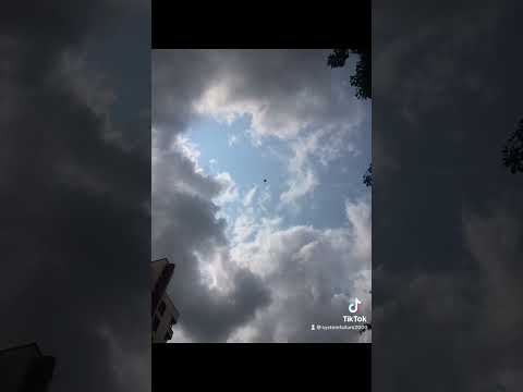 UFO Spotted Over Crystal Palace London 29th June 2023 #UFO #UAP