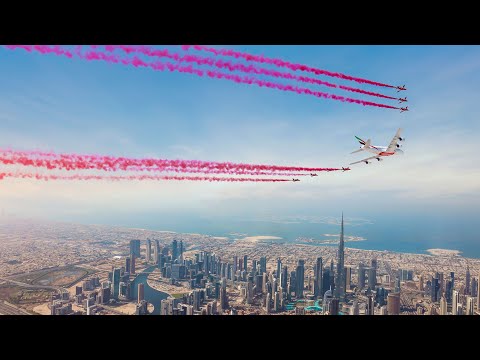 Spectacular Dubai Flypast with Emirates A380 and Red Arrows