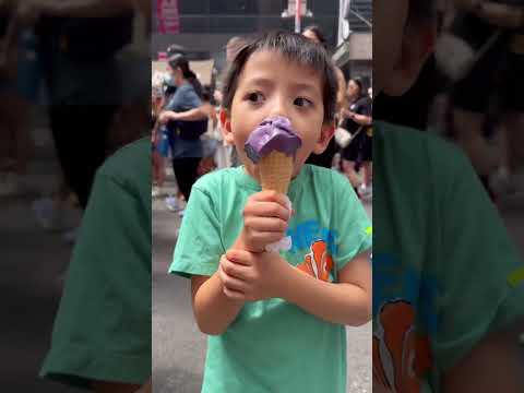 PHILIPPINES FEST IN NYC TIMES SQUARE 🇵🇭🇺🇸 UBE ICE CREAM, LUMPIA  #shorts #shortsvideo