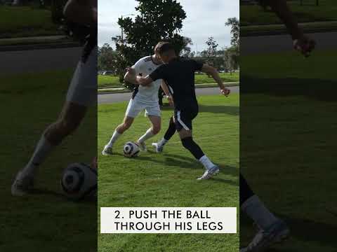 How to Nutmeg Someone in 2 Steps ⚽️⚽️