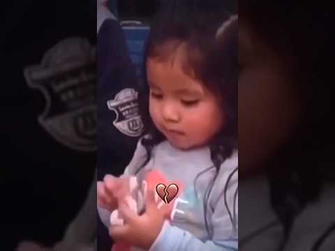 little girl showing funny magica #trending #funny #funnyshorts #shorts #short