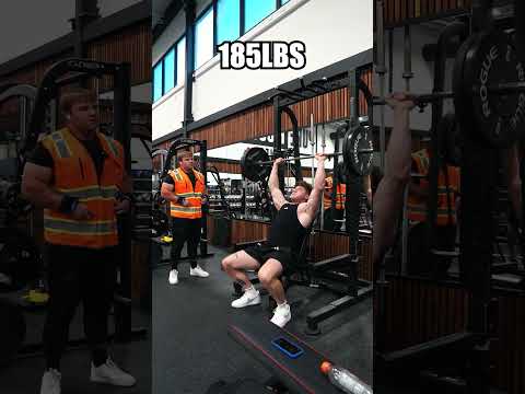 BODYBUILDER VS. CONSTRUCTION WORKER