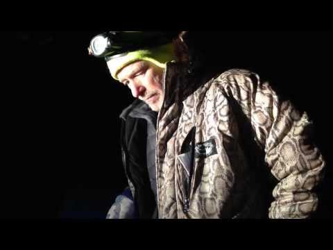 Raw video: Iditarod leader Jeff King arrives in White Mountain, 77 miles from a 5th title