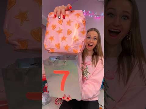 [ASMR] 12 Days of Xmas GIANT MYSTERY ADVENT CALENDAR - DAY 7!😋🍩⁉️ #Shorts