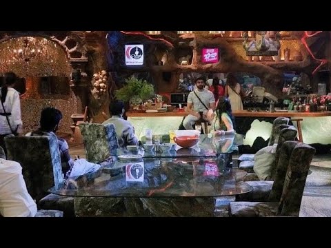 Bigg boss 18 live : Task मे Avinash के लिए Chahat के जवाबो से Eisha हैरान, किया अपने प्यार का इजहार